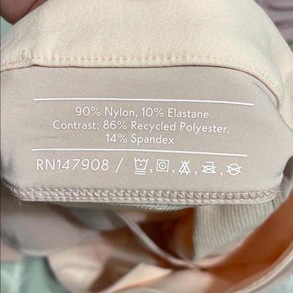 Outdoor Voices RecTrek NWOT Belted Skirt Zipper Pockets Sz Medium Pink Seashell - Picture 9 of 10